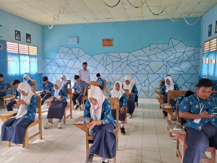 Ujian Akhir Hari Kedua MTsN 7 Merangin Berjalan Lancar