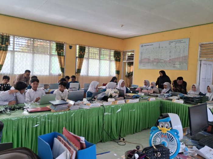 MTsN 7 Merangin Gelar Simulasi Uji Kompetensi Akademik (TKA) Terhadap siswa Selama Beberapa Hari.
