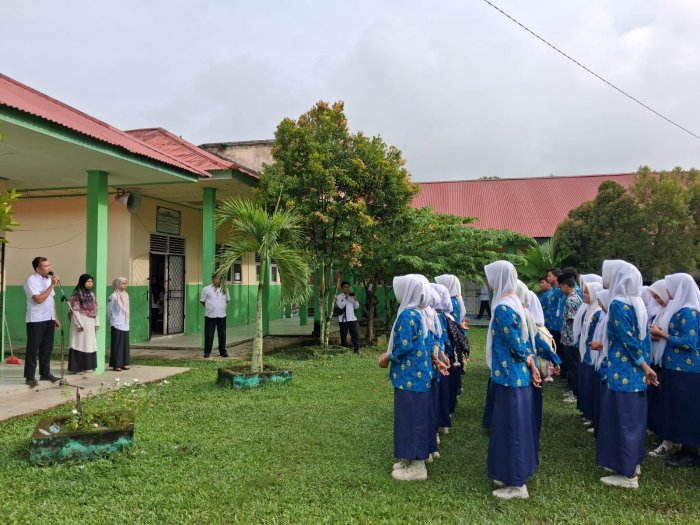 Mr. Lestari Widodo Pimpin Apel Kedisiplinan Ujian Kedua MTsN 7 Merangin